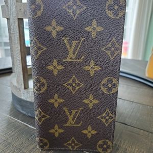 Louis Vuitton Monogram Checkbook Cover